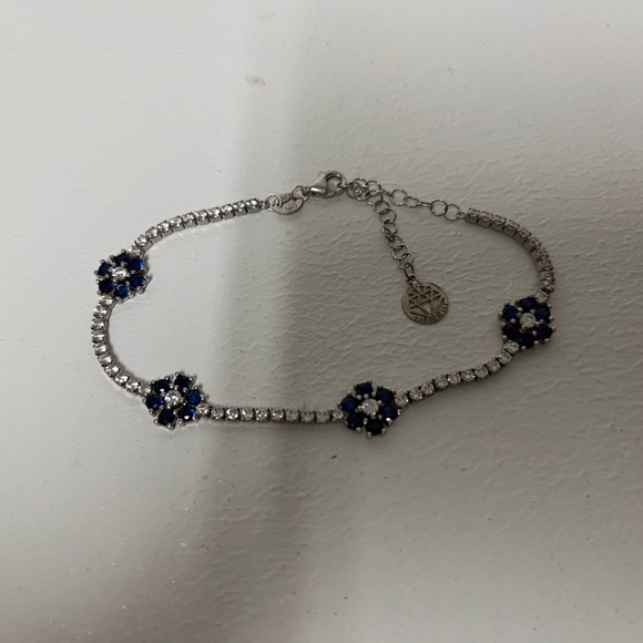 Rhinestone bracelet with Blue Flowers - Picture 2 of 7